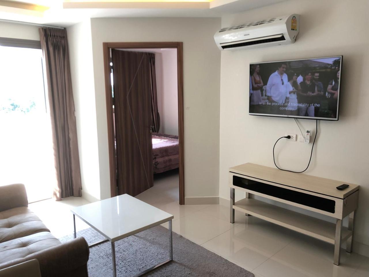 Club Royal Wongamat Apartamento Pattaya Exterior foto