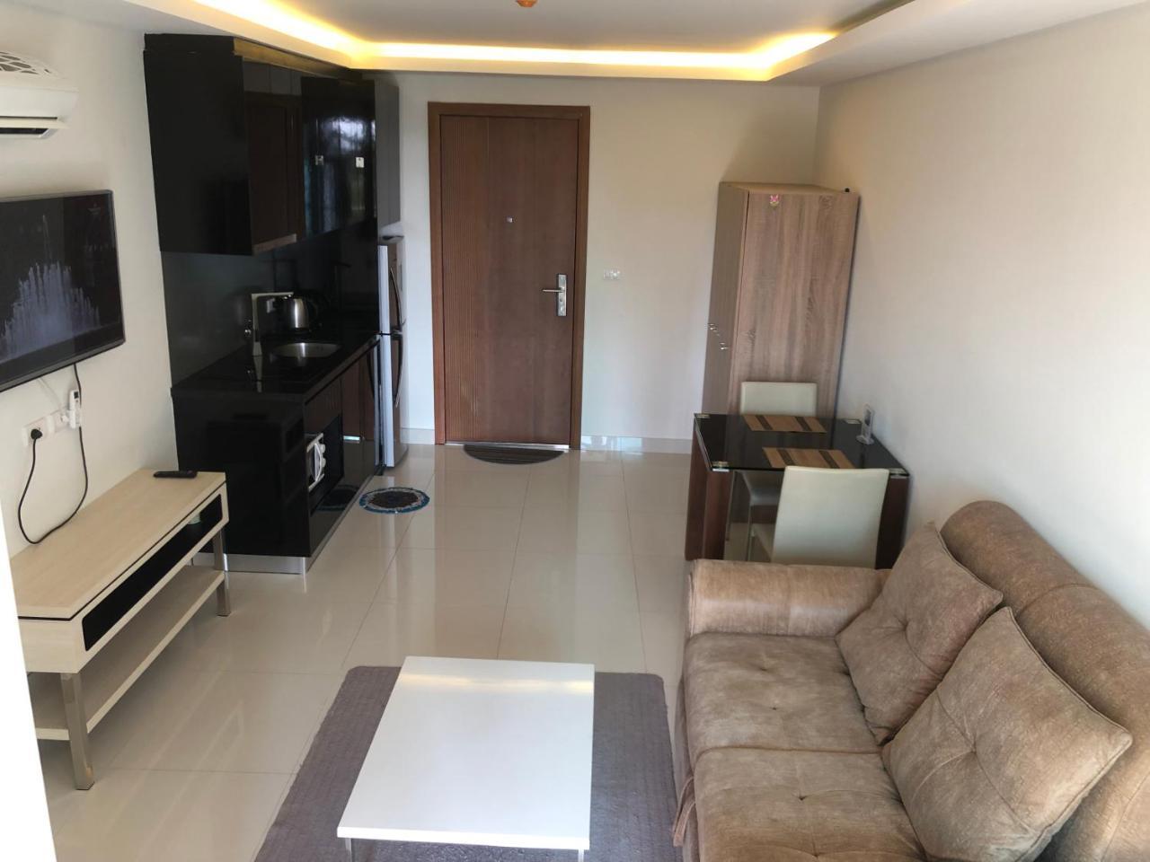 Club Royal Wongamat Apartamento Pattaya Exterior foto