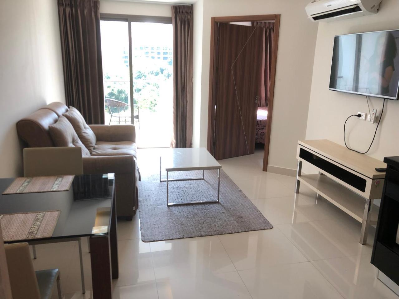 Club Royal Wongamat Apartamento Pattaya Exterior foto
