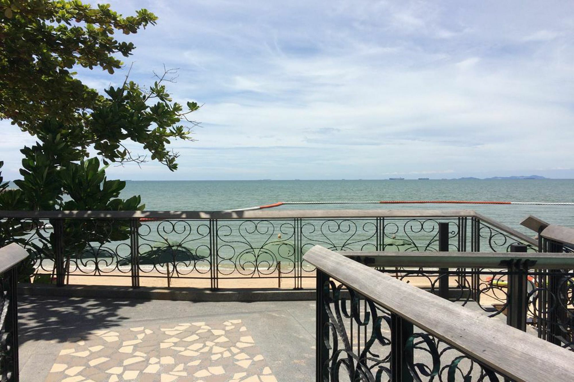 Club Royal Wongamat Apartamento Pattaya Exterior foto