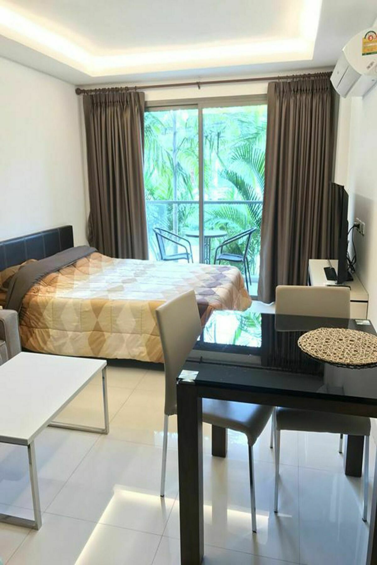 Club Royal Wongamat Apartamento Pattaya Exterior foto